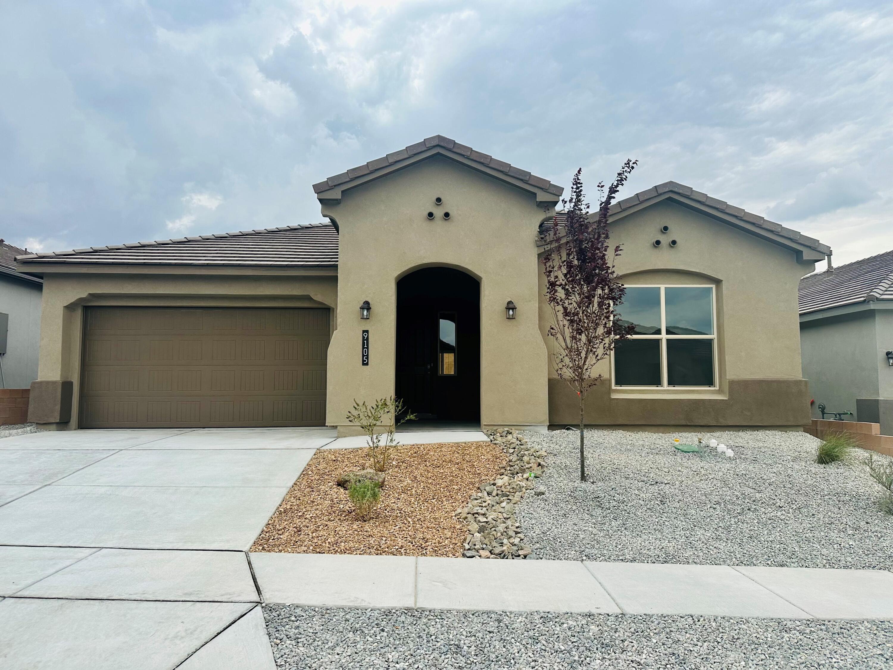 9105 Cambrils Drive NW, Albuquerque, NM 87114