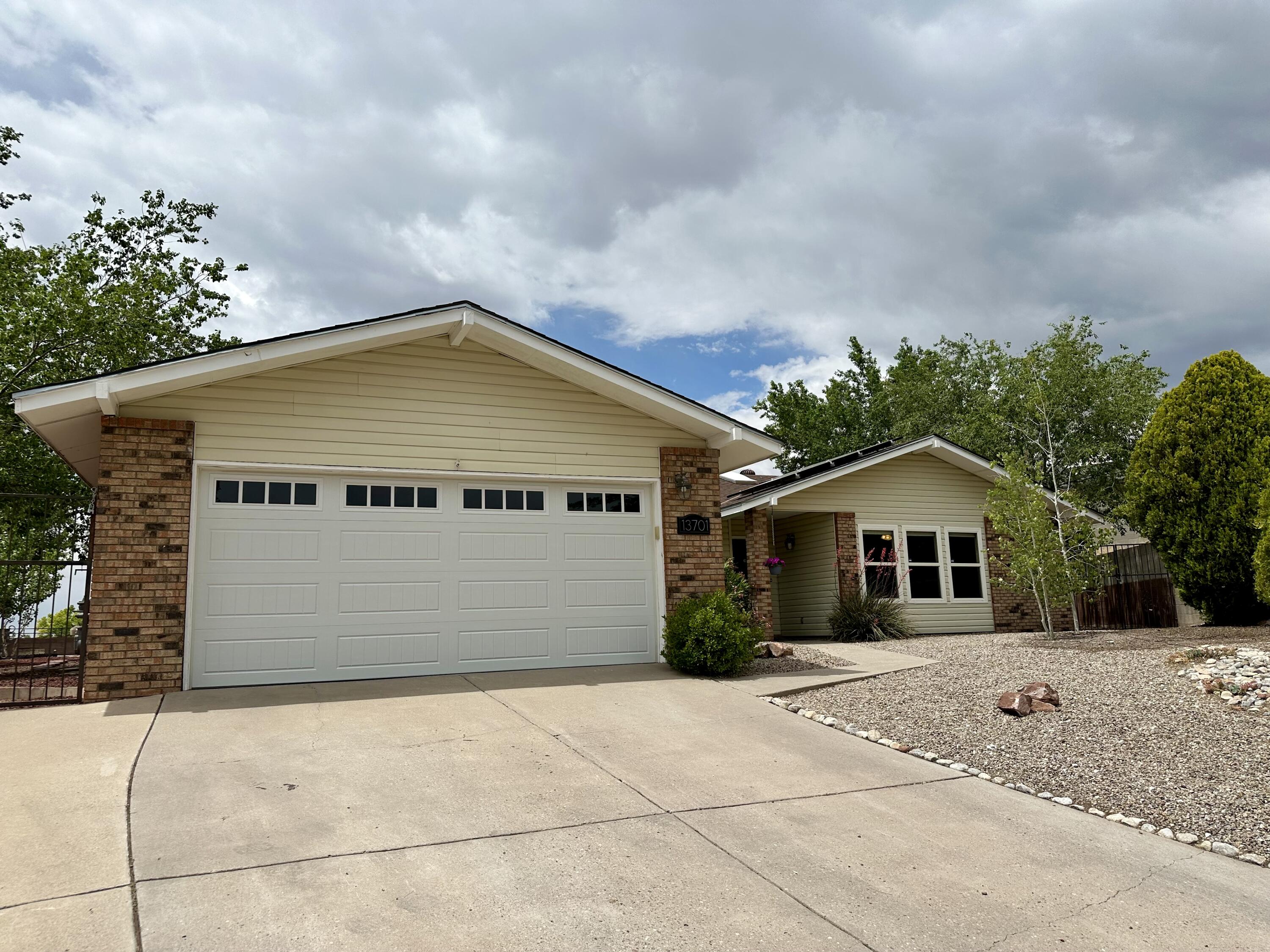 13701 Conner Court NE, Albuquerque, NM 87112