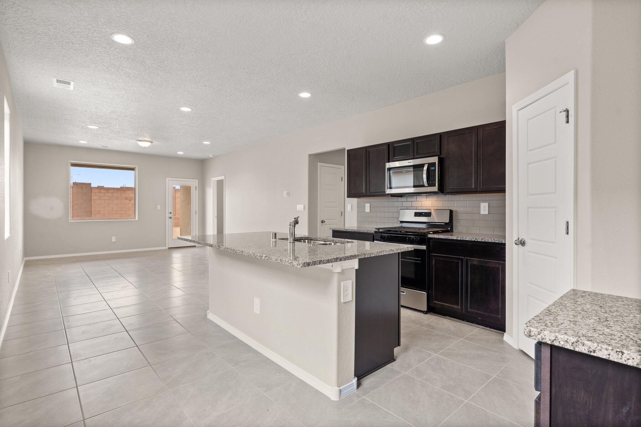 4830 Mount Salas Street NE, Rio Rancho, NM 87144