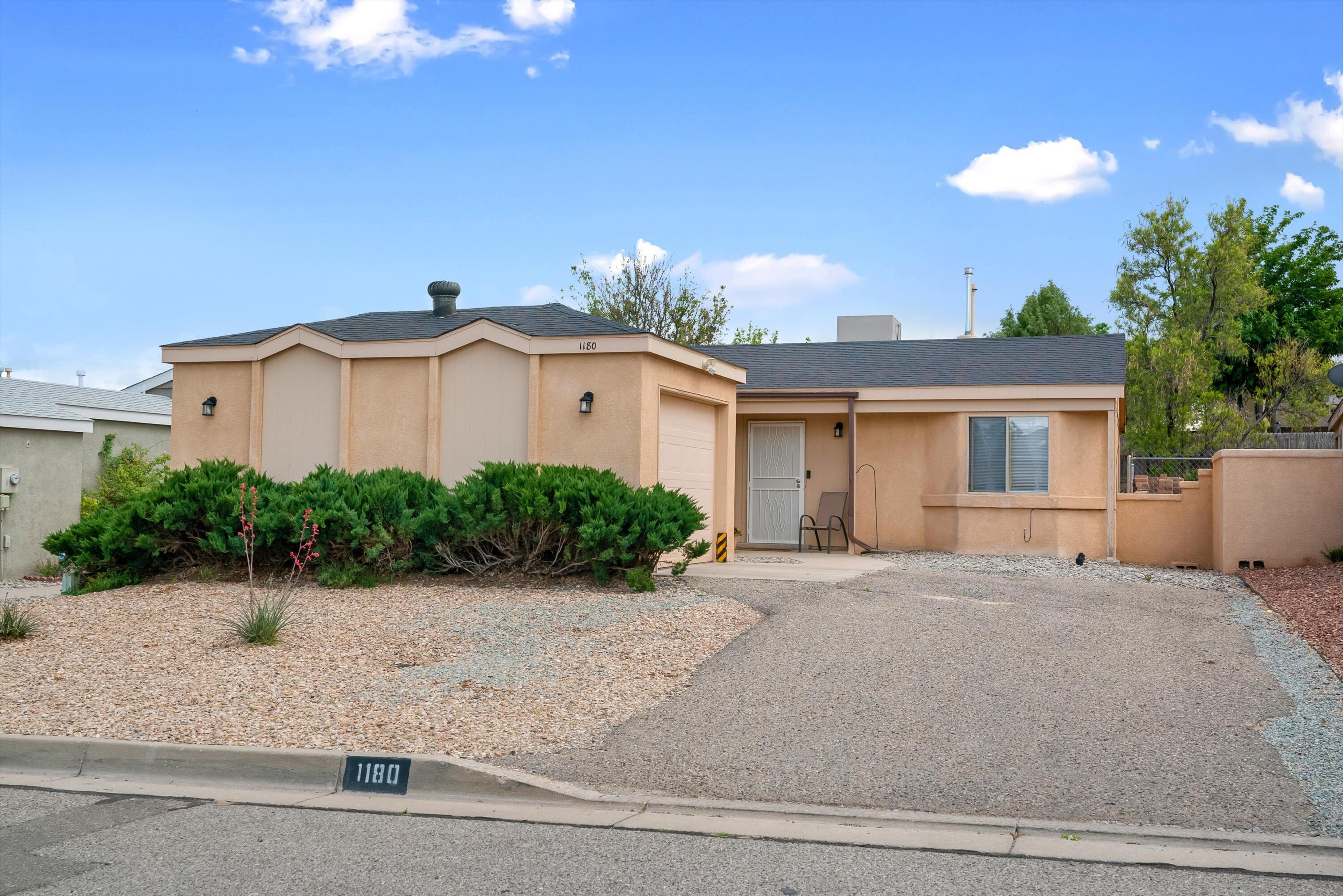 1180 Mara Way NE, Rio Rancho, NM 87144