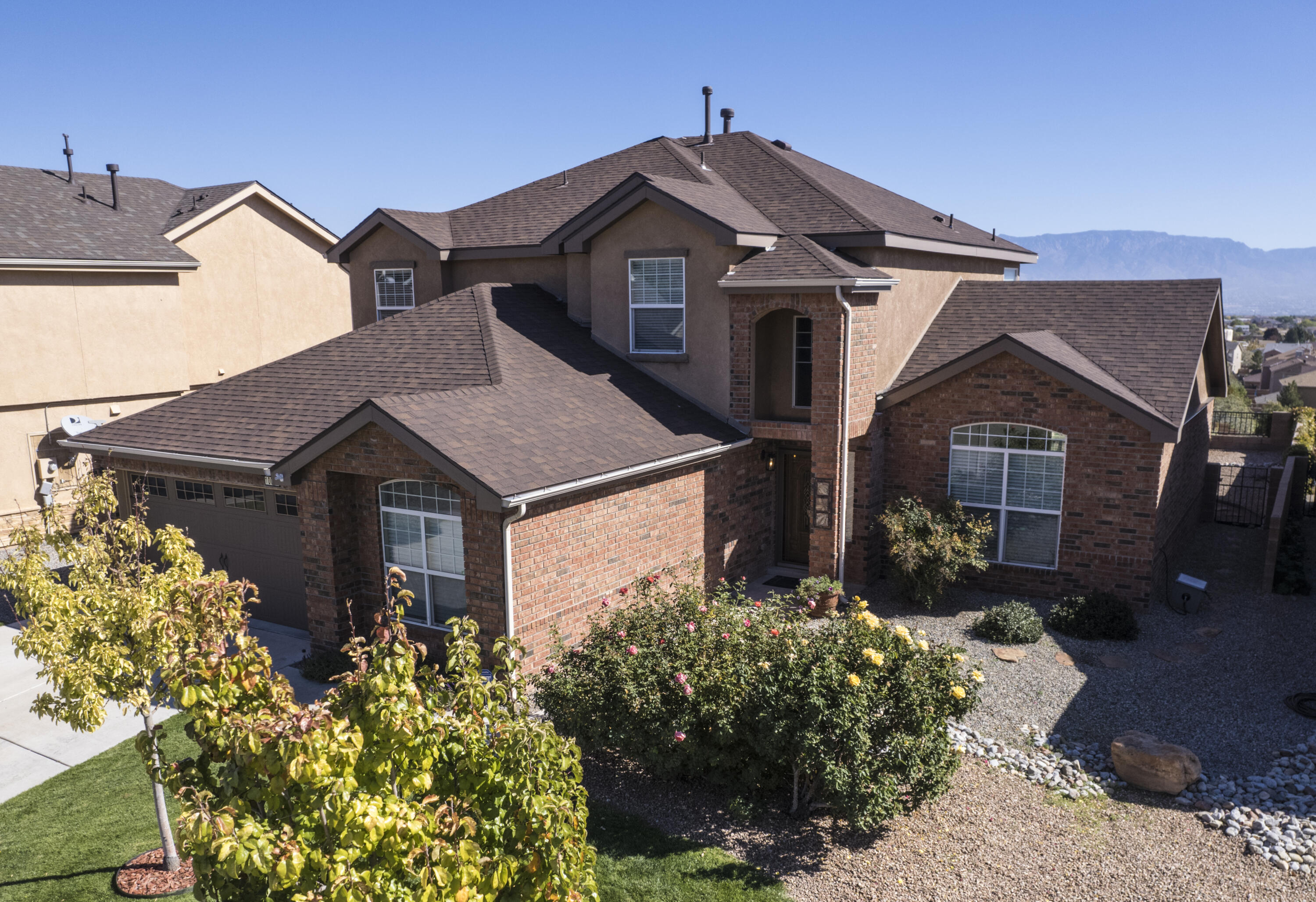 Stunning Panaramic Views of the Mountains, City & Downtown. 4 BR home located on quiet cul de sac, extremely well maintained. Lower level features a Large Office, 1  Bedroom, Bath, Living Room, Formal Dining, Kitchen, Breakfast Area, and  Large Family Room. Covered Patio offers massive views & Gorgeous Grassy Backyard. Upstairs offers Large Master Suite, w/two large wall in closets, and Balcony with those extensive views  plus 2 additional Bedrooms with another full Bath. Also, separate Heating/Cooling systems for Lower & Upper Levels.  So much more, this one will not disappoint, Ready and Available!!
