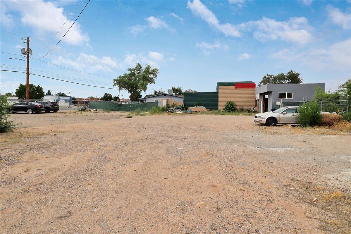 753 Old Coors Drive SW, Albuquerque, New Mexico 87121, ,Commercial Sale,For Sale,753 Old Coors Drive SW,1039538