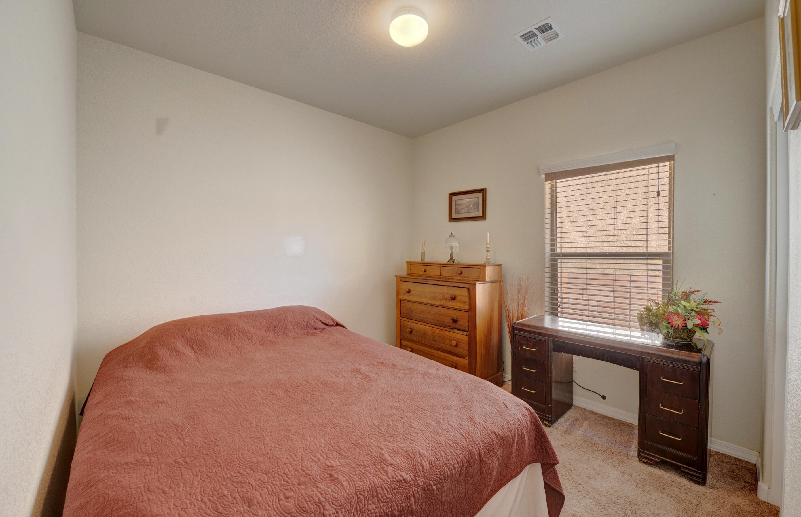 1000 El Paseo Street NW, Rio Rancho, New Mexico 87144, 3 Bedrooms Bedrooms, ,2 BathroomsBathrooms,Residential,For Sale,1000 El Paseo Street NW,1041286