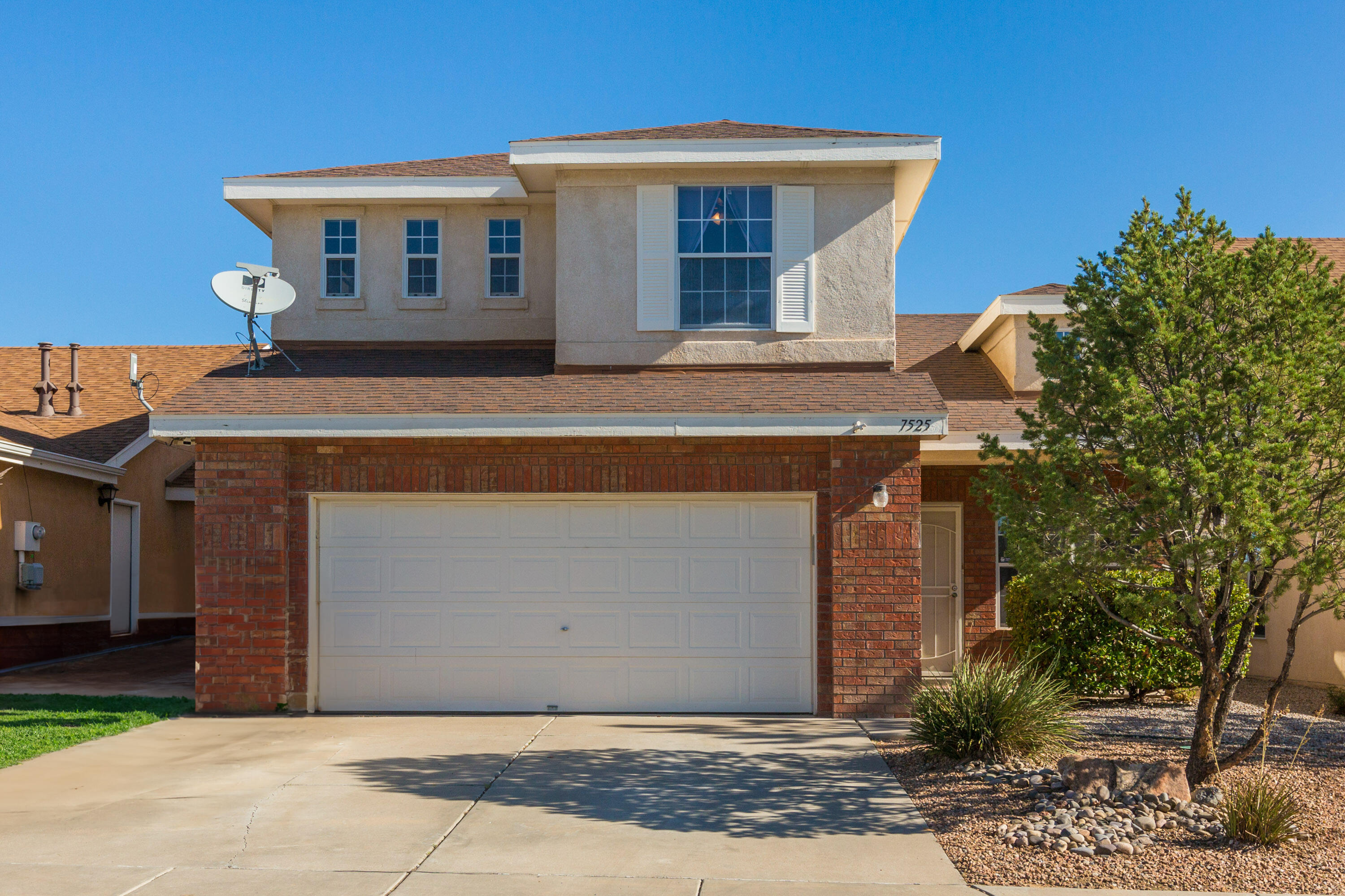 Welcome to this delightful 3-bedroom home nestled in the desirable Ventana Ranch West community of Albuquerque. This inviting residence boasts a well-thought-out layout with all 3 bedrooms conveniently located on the second floor. Upstairs, you'll find 2 full bathrooms, including one attached to the spacious primary suite.The lower level features two separate living areas and an open concept that's perfect for both daily living and entertaining. A bathroom downstairs adds to your convenience. Outside, the yard features a beautifully landscaped backyard. The surrounding neighborhood boasts parks and even a community swimming pool. Located near shopping and dining with quick access to Paseo Del Norte.