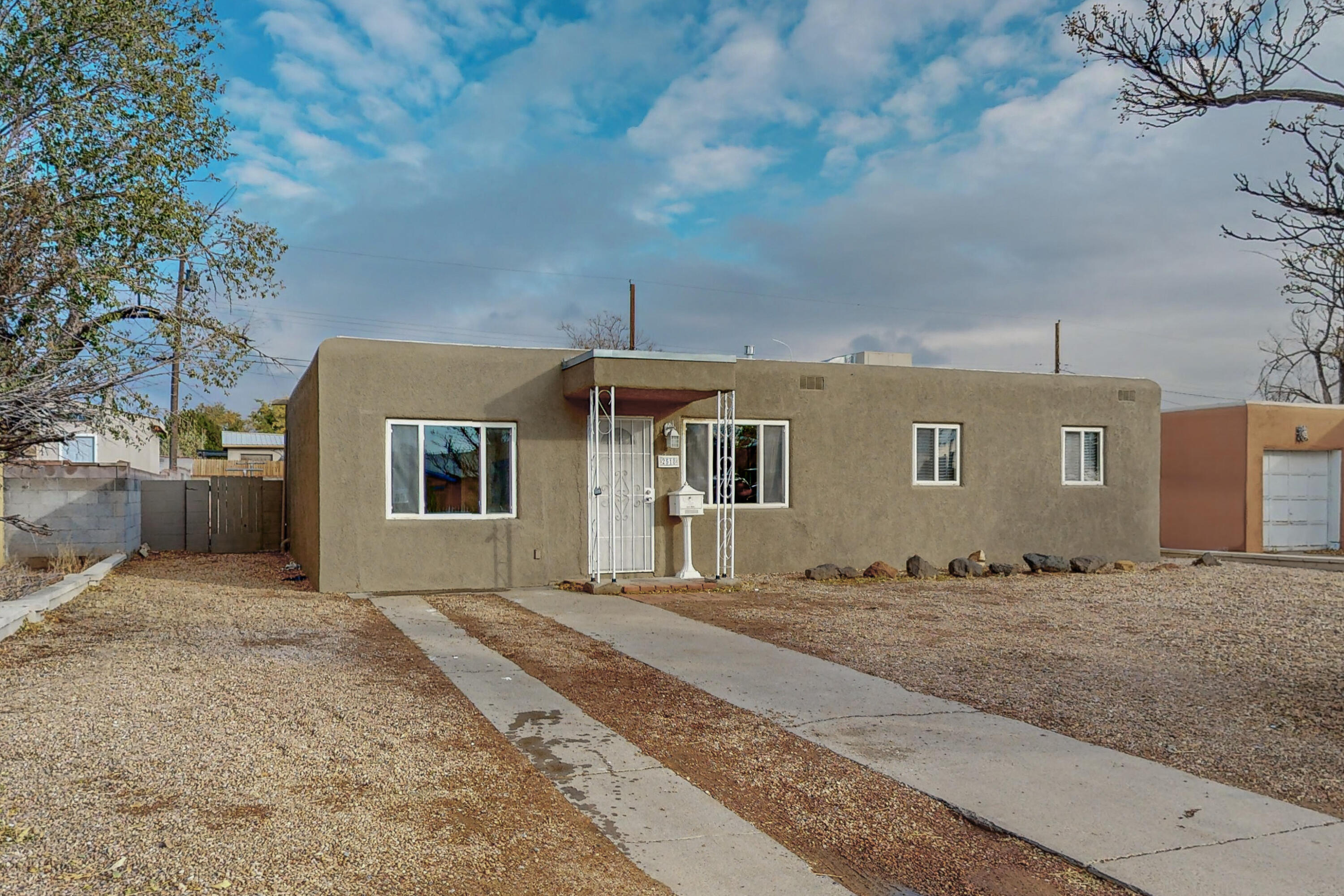 2518 Cardenas Drive NE, Albuquerque, New Mexico 87110, 4 Bedrooms Bedrooms, ,1 BathroomBathrooms,Residential,For Sale,2518 Cardenas Drive NE,1044679