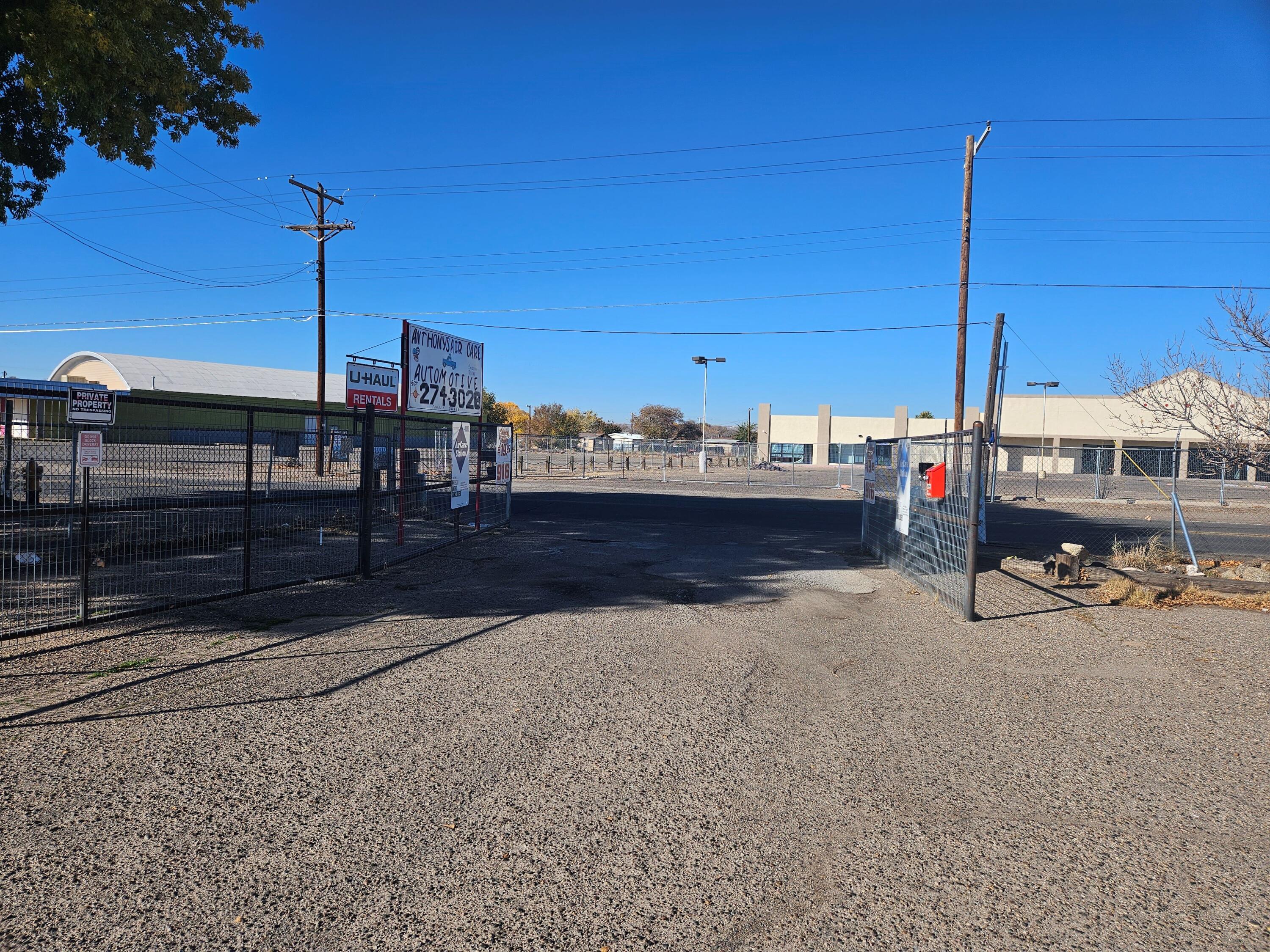 916 Sunset Road SW, Albuquerque, New Mexico 87105, ,Commercial Sale,For Sale,916 Sunset Road SW,1045053