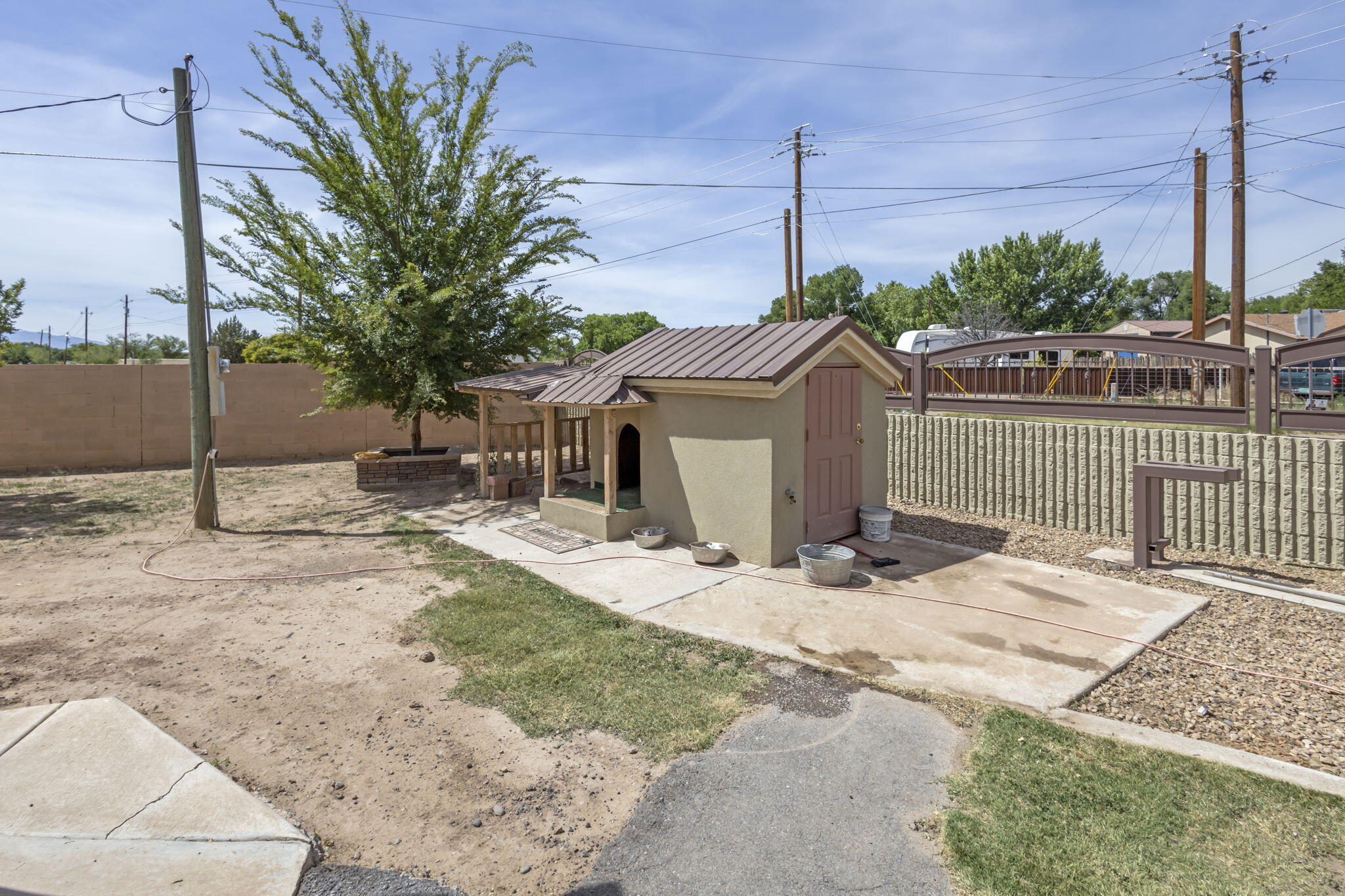 1 Laughlin Drive, Los Lunas, New Mexico 87031, 3 Bedrooms Bedrooms, ,2 BathroomsBathrooms,Residential,For Sale,1 Laughlin Drive,1052642