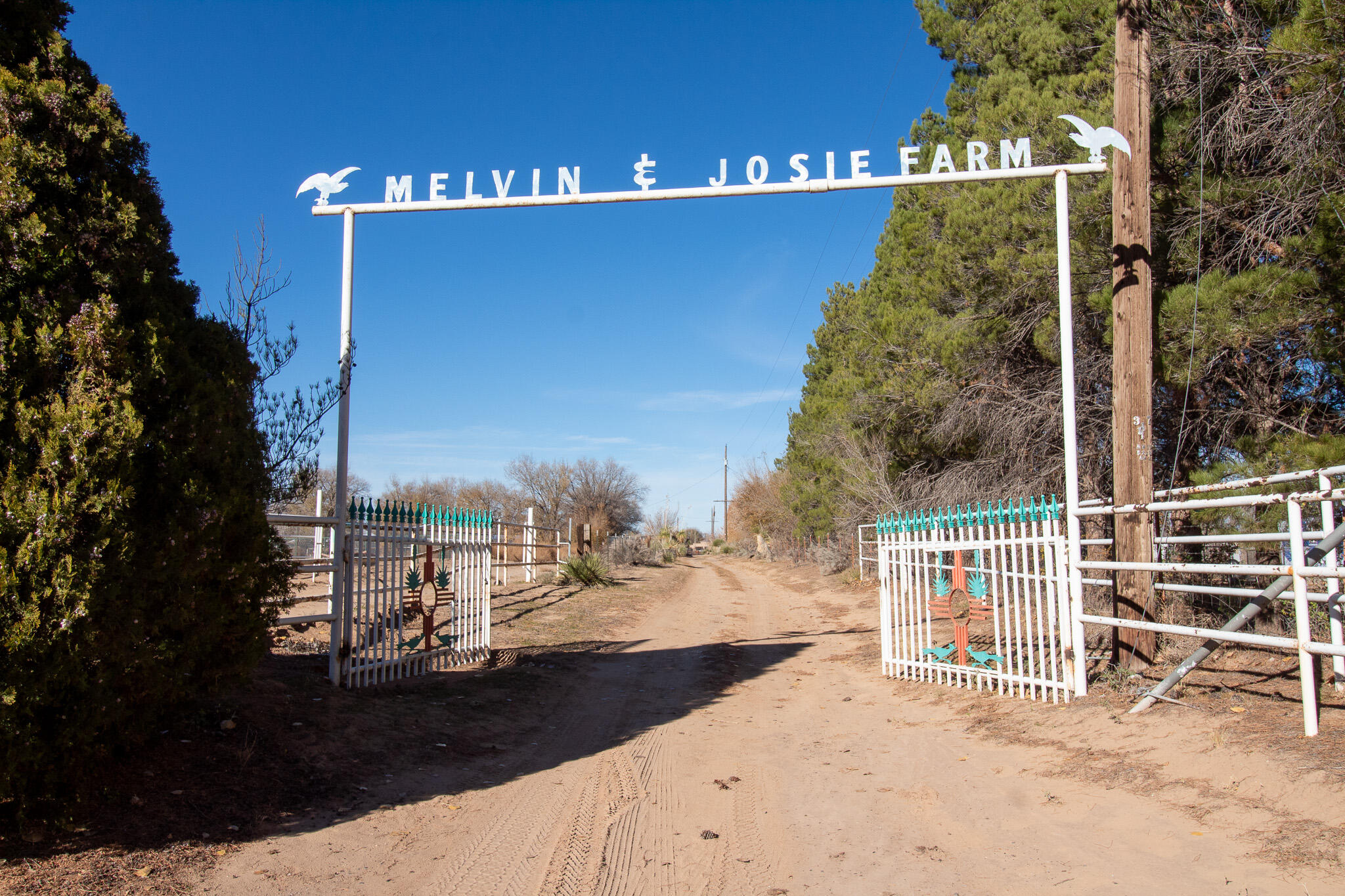 Very private farm in the heart of Los Chavez, Private drive to property, fully fenced with a home ready to move into.  This property can be your own farm with a short commute to Los Lunas or Albuquerque.  You could also split into smaller tracts and build homes.  Owner may sell in parts.