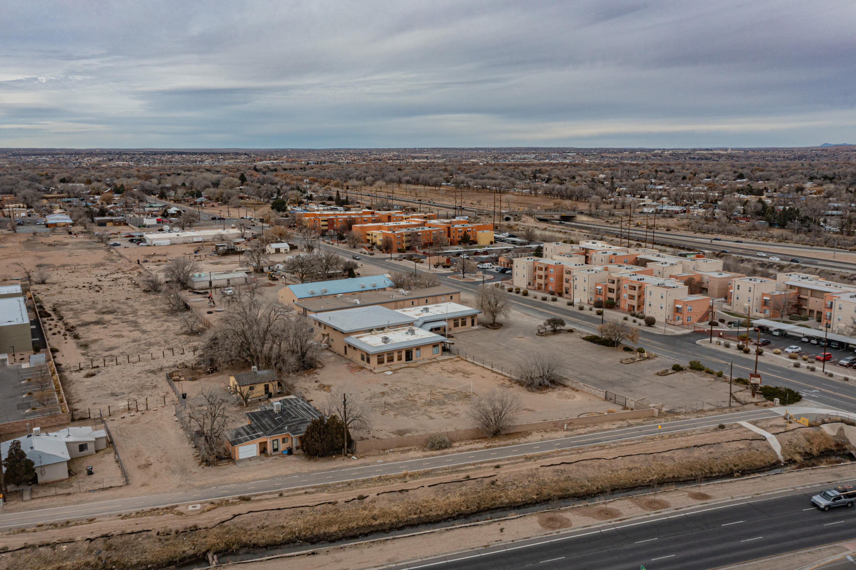 200 El Pueblo Road NW, Los Ranchos, New Mexico 87114, ,Commercial Sale,For Sale,200 El Pueblo Road NW,1055016