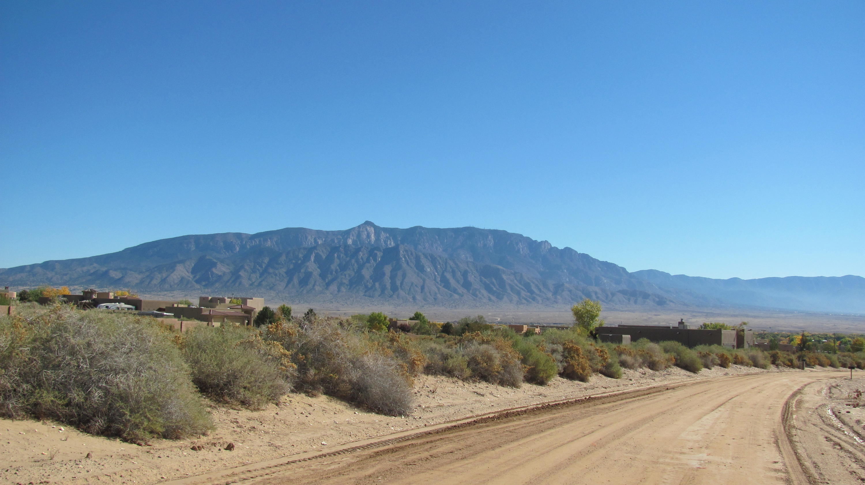 5724 Rio Oso Road NE, Rio Rancho, NM 87144