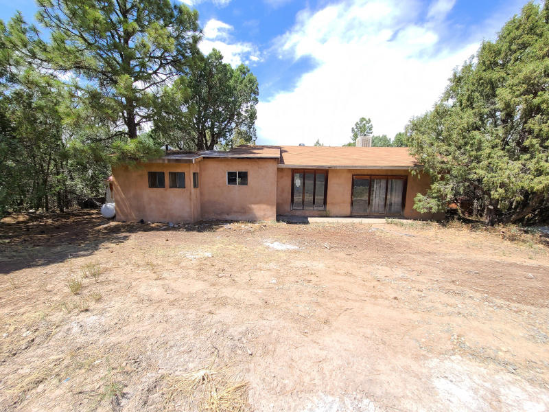 East Mountain Houses under 100k