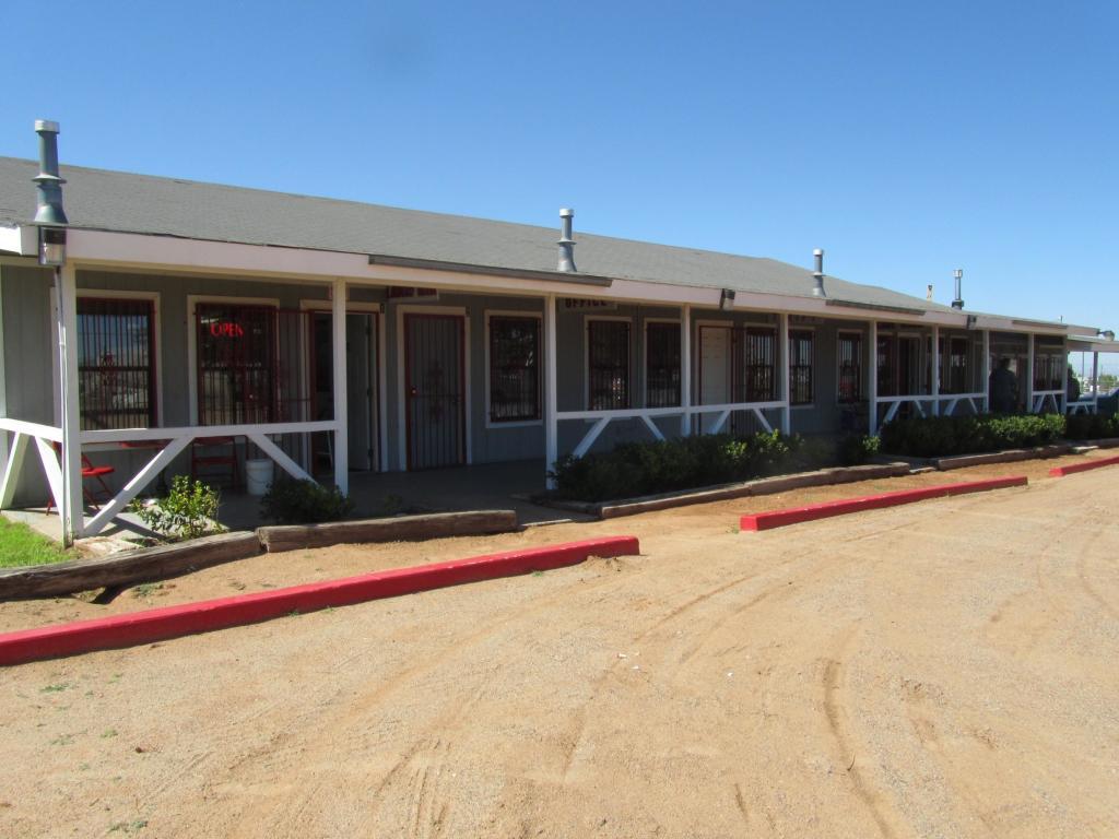 738 Meadowlake Road, Los Lunas, NM 87031