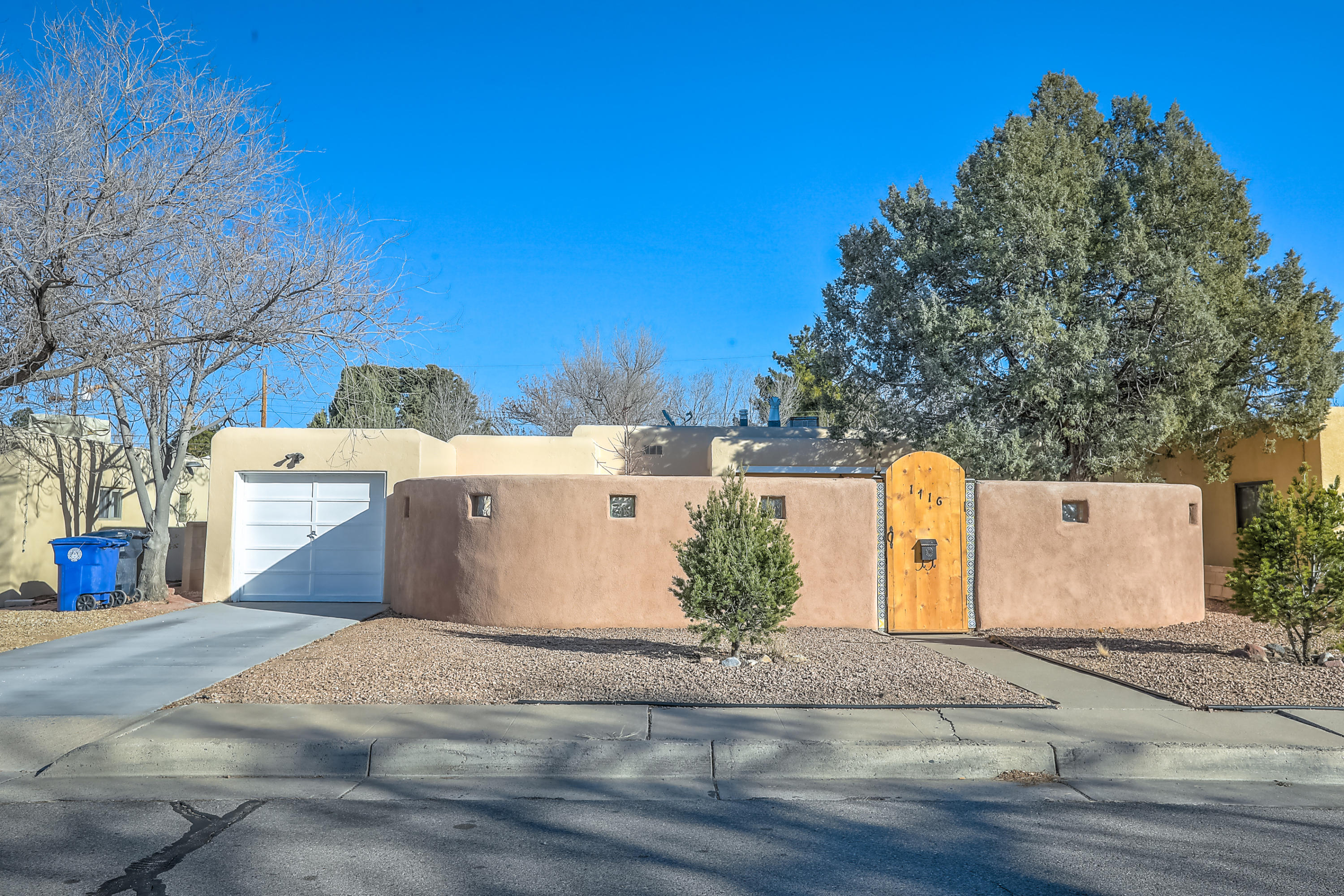 Kirtland Air Force Base area homes between 225k and 250k