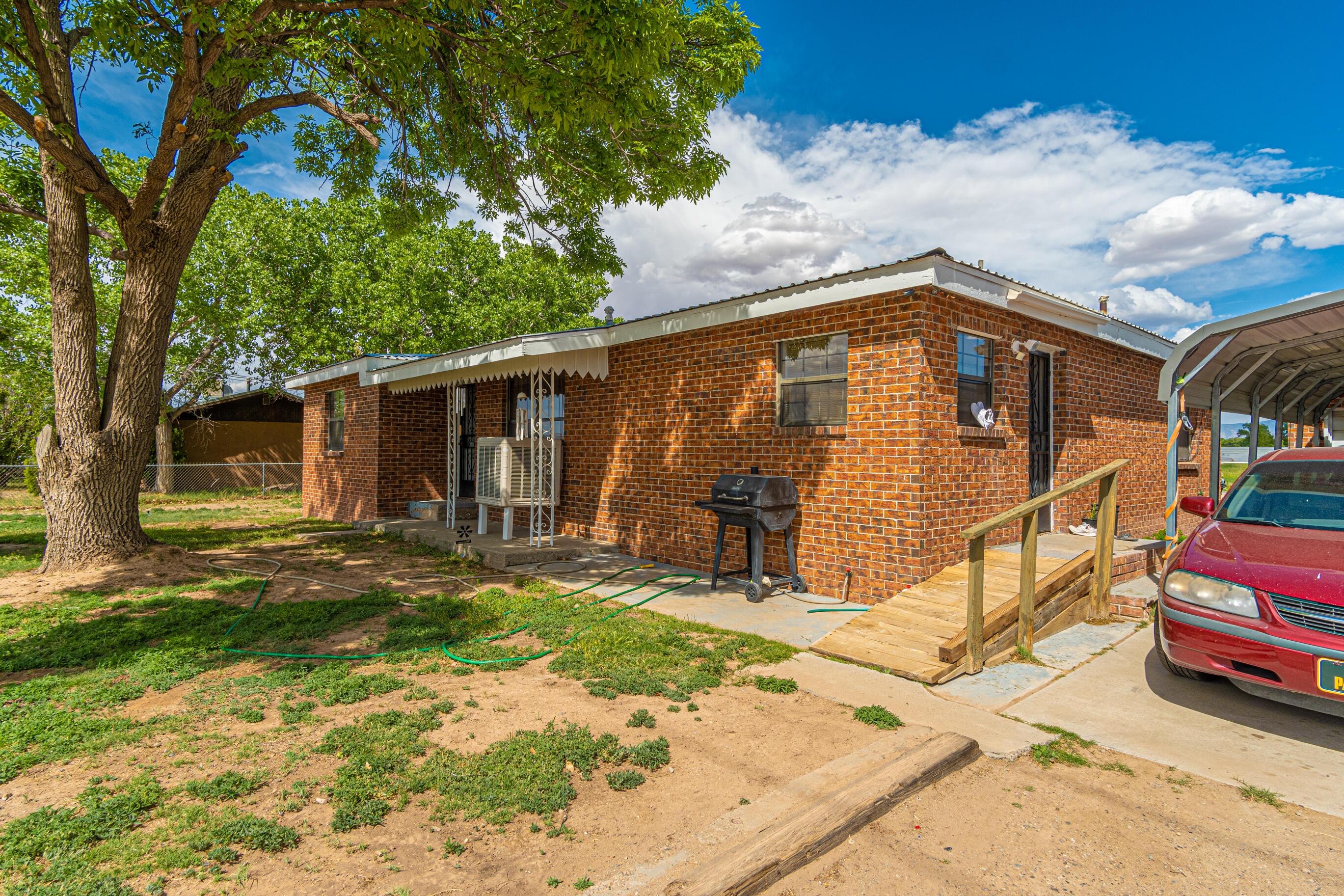 Los Chavez Area Homes for Sale