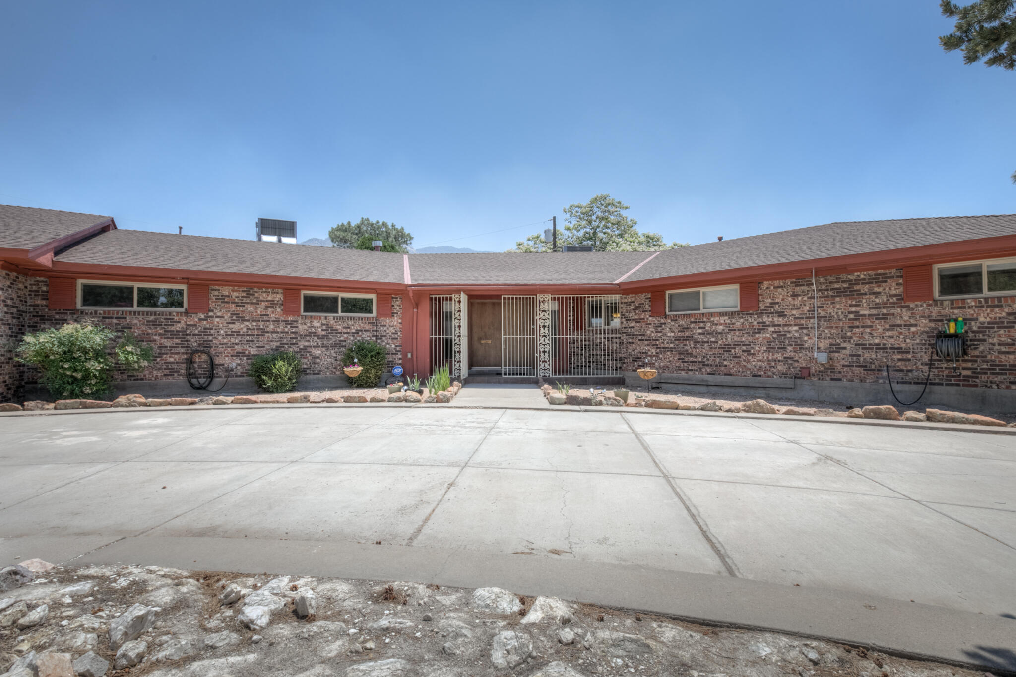 Albuquerque Homes with Three Bedrooms