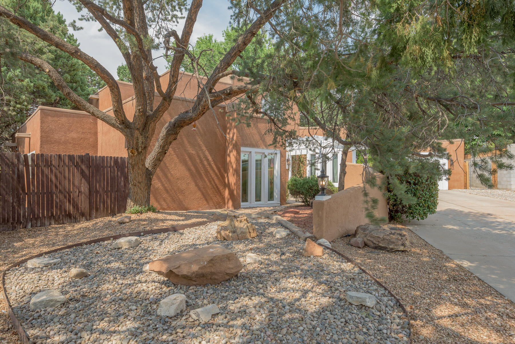 Northeast Heights Homes with Views