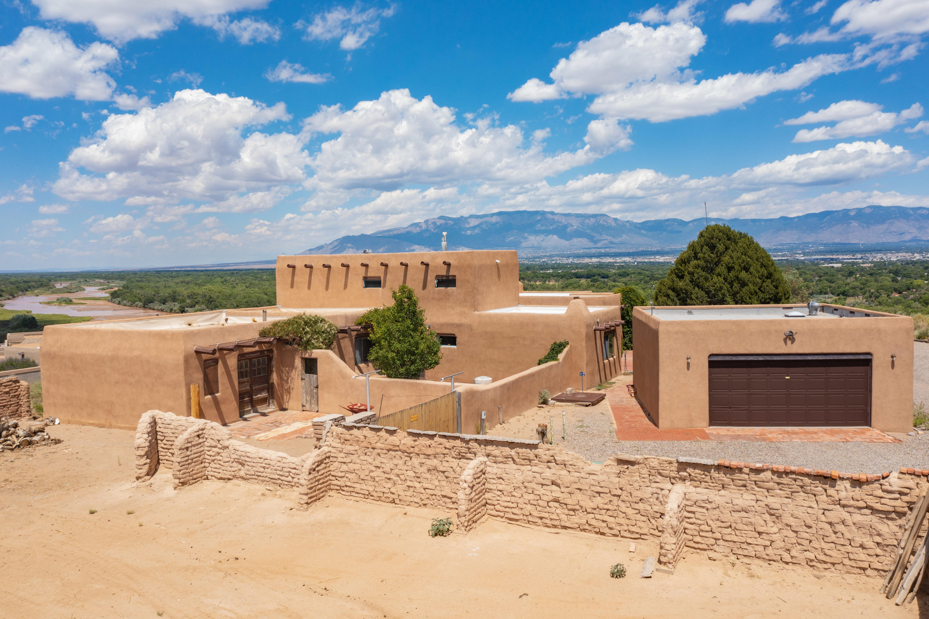 Westside Albuquerque Homes with Sun Room
