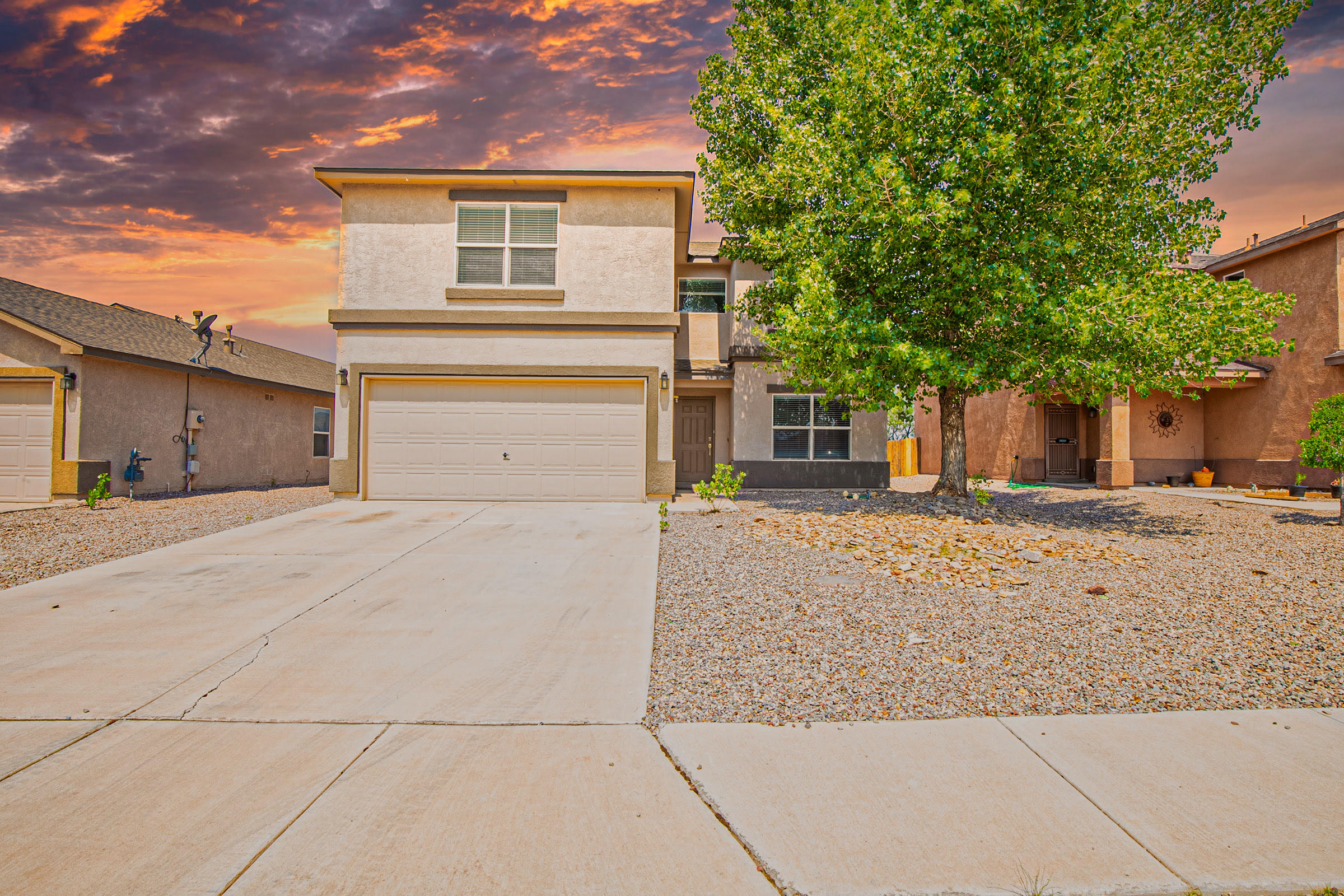 Las Maravillas and Cypress Gardens Area Homes for Sale