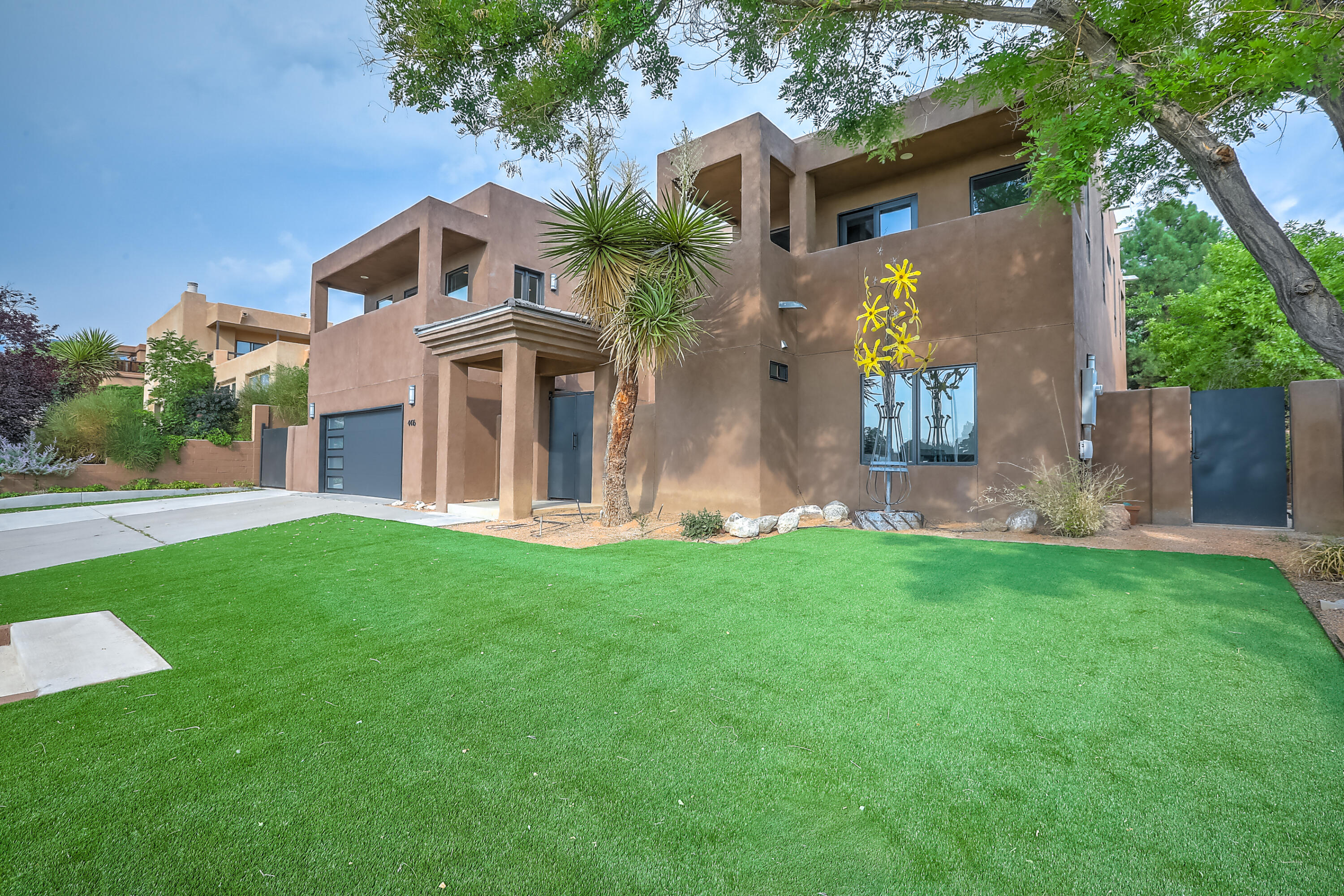 Northeast Heights Albuquerque Homes 500,00 and Above