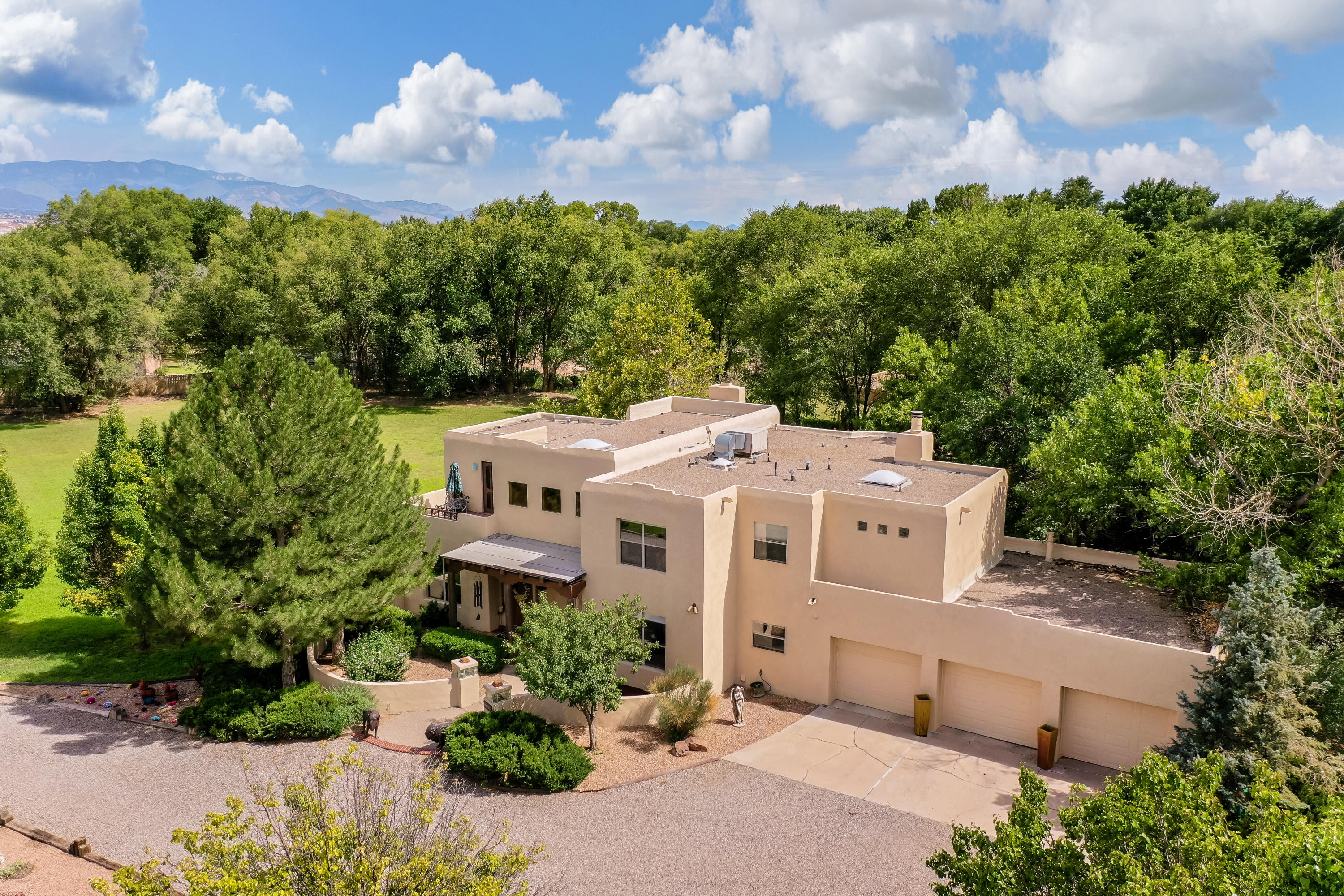 Just Listed in Corrales NM