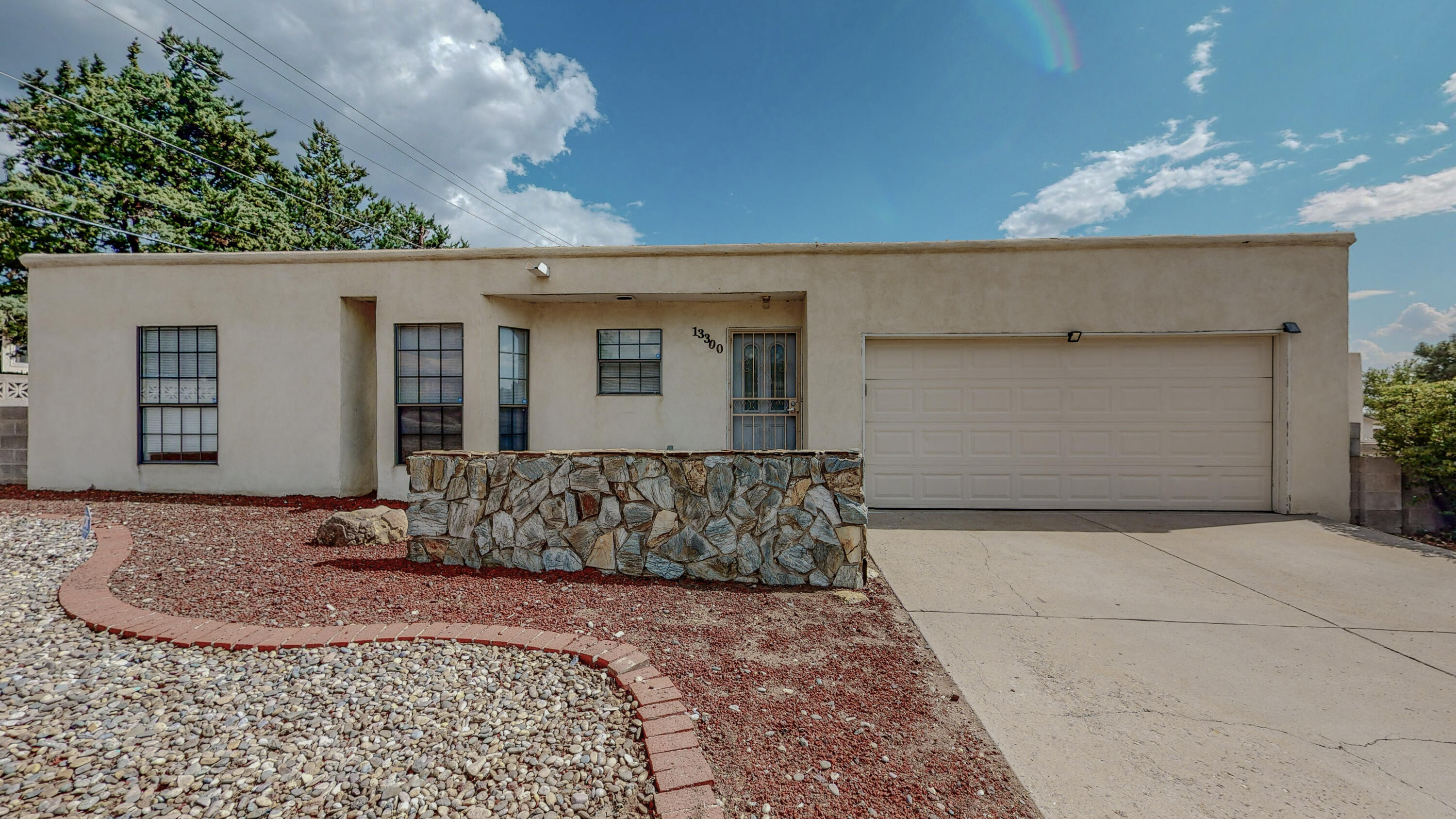 Kirtland Air Force Base Area Homes between 150k and 175k.