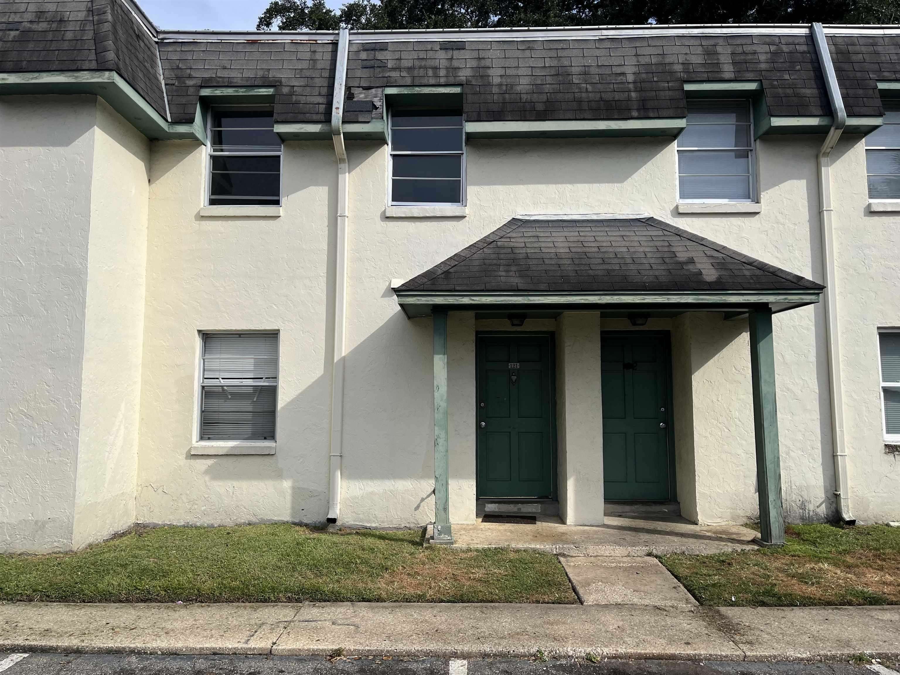 INVESTOR ONLY. Totally Remodeled!  New Kitchen, New appliances, New Flooring, New toilets, New cabinets! NO CARPET.  Perfect location close to FSU and FAMU! Community Pool, and abundant parking!  Seller will pay the $5865 assessment at closing.  Buyer will be responsible for paying the $5865 that will be due in January 2024.  Unit is tenant occupied and pays $1215 per month with Lease expiring in Feb 2024
