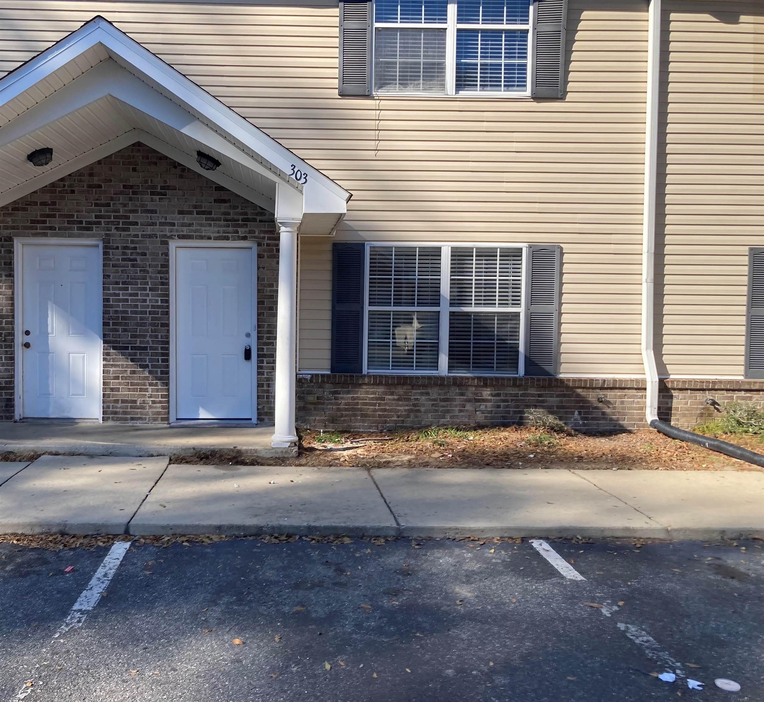 PRICE REDUCED! Super cute townhouse/condo. Back on  Market! Lenders refused to finance owner/occupant buyer. Due to the high Investor to Owner Occupant/ Ratio this Condominium is deemed non-warrantable for owner/ occupant buyers. Current HOA fees are charged at $600 per quarter,( equaling $2,400 annual which is $200 per month).  Quiet area. Off Campus though still close to FSU, TCC, and FAMU. Minutes from the Capital and I-10. Convenient for shopping, social, recreation activities, dining and entertainment. This home features a new dishwasher, new refrigerator, new countertops, new kitchen cabinets, new carpet, new light fixtures, new ceiling fans, new bathroom vanities as well as a new entry door. Take note, the current furnishing as well as the gorgeous interior decorations come with the house. The mattress on the bed is an air mattress.