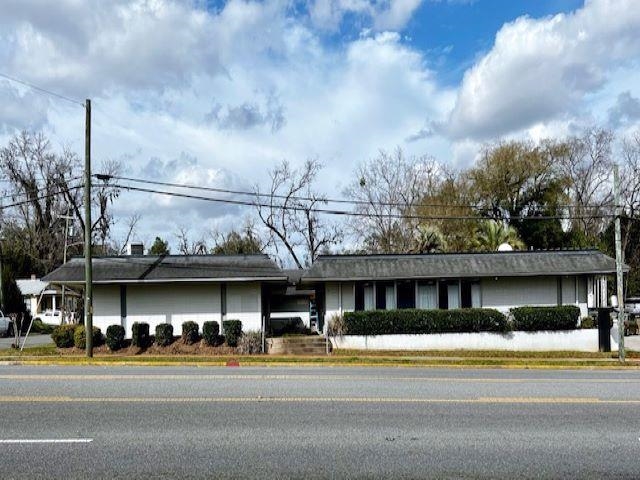 Three separate professional service buildings/retail buildings with 2 parcel id’s located at 304 East Jefferson Street in Quincy, directly on Hwy 90. One parcel has no existing structures and has potential for development. The numbers are as follows: 3-07-2N-3W-0000-00132-0800 & 3-07-2N-3W-0000-00132-0500 (both included in the $459,000 listing price) Square footage of buildings is a total of 5,584 as follows: Building 1- 1,728; Building 2- 1,604; Building 3- 2,252 The road frontage on Hwy 90 provides optimal exposure to highway traffic as well as foot traffic. Plenty of parking to side and back of buildings.