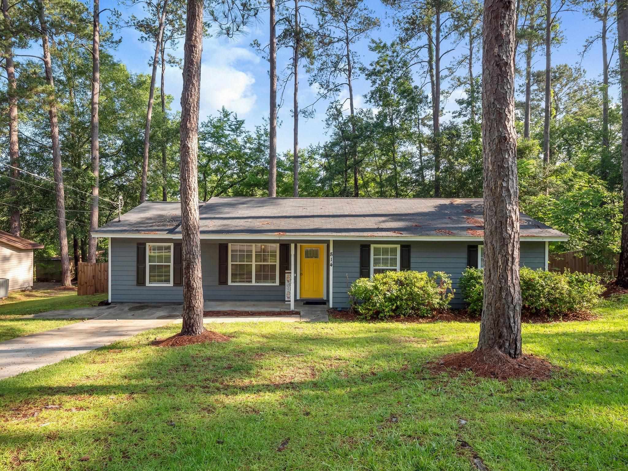 This renovated luxury style home in Apalachee Ridge is turnkey and under 220k! Newer Roof and HVAC (2019) with newer Hot Water Heater (2021). Fully fenced backyard for kids and/or pets, white shaker kitchen cabinets, vinyl plank flooring, tile, recessed lighting. Master bedroom features his/hers walk-in closets. This one is a must see and won’t last long.