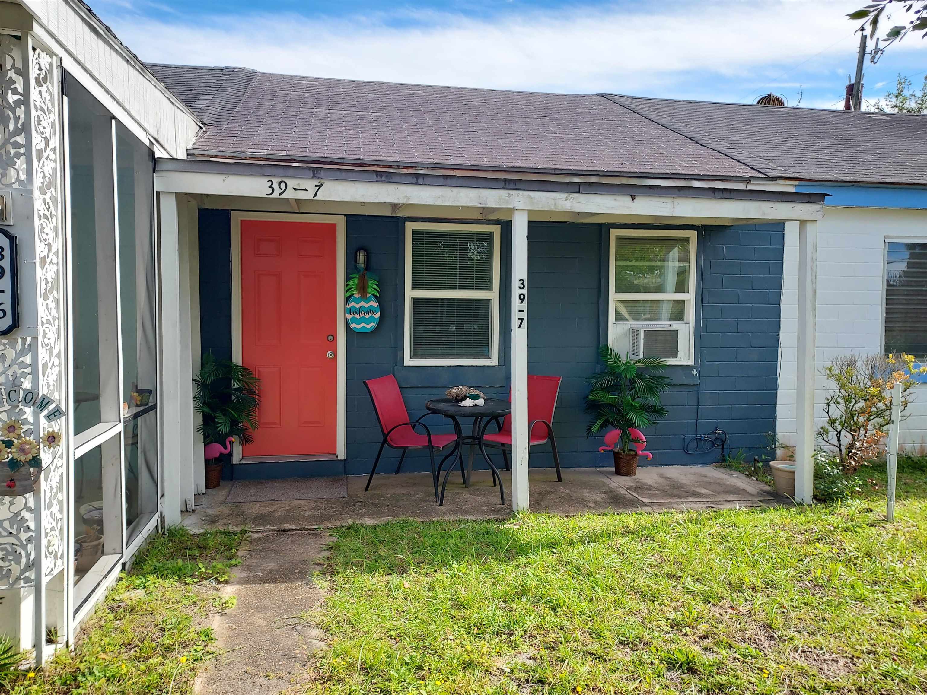 Beach Bungalow - 1 bedroom 1 bath. Located in the quaint fishing community of Lanark Village. This small eclectic community is great for a retirement home, vacation home, fishing villa, weekend home, primary residence or as an investment rental property. NO HOA! 9 Hole Par 3 Golf Course on site. X Flood Zone. City of Carrabelle Water and Sewer - Duke Energy Electric.