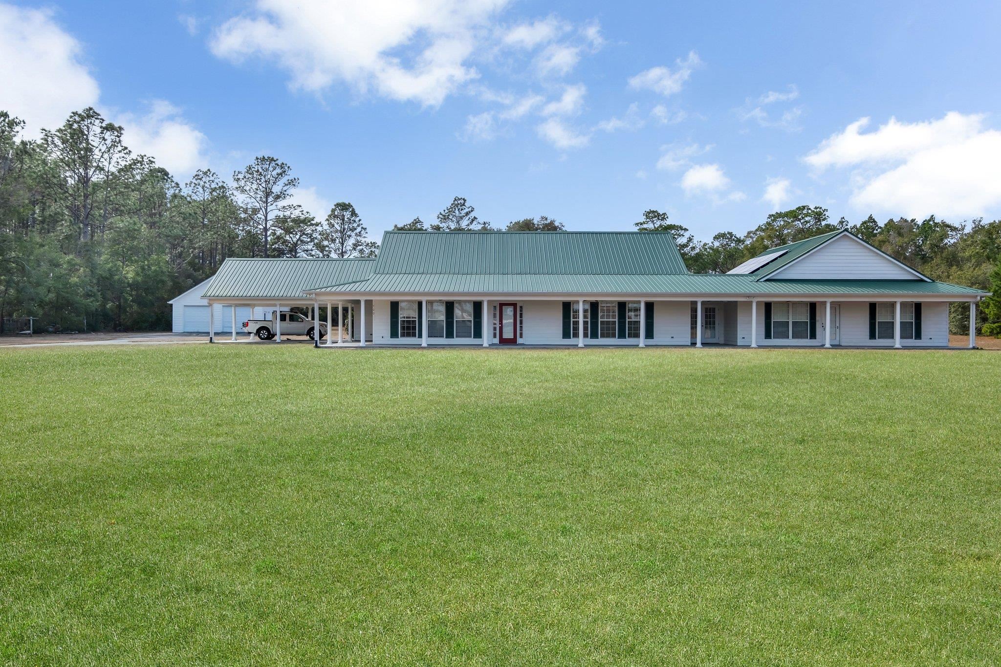 100 Cajer Posey Road, CRAWFORDVILLE, FL 32327