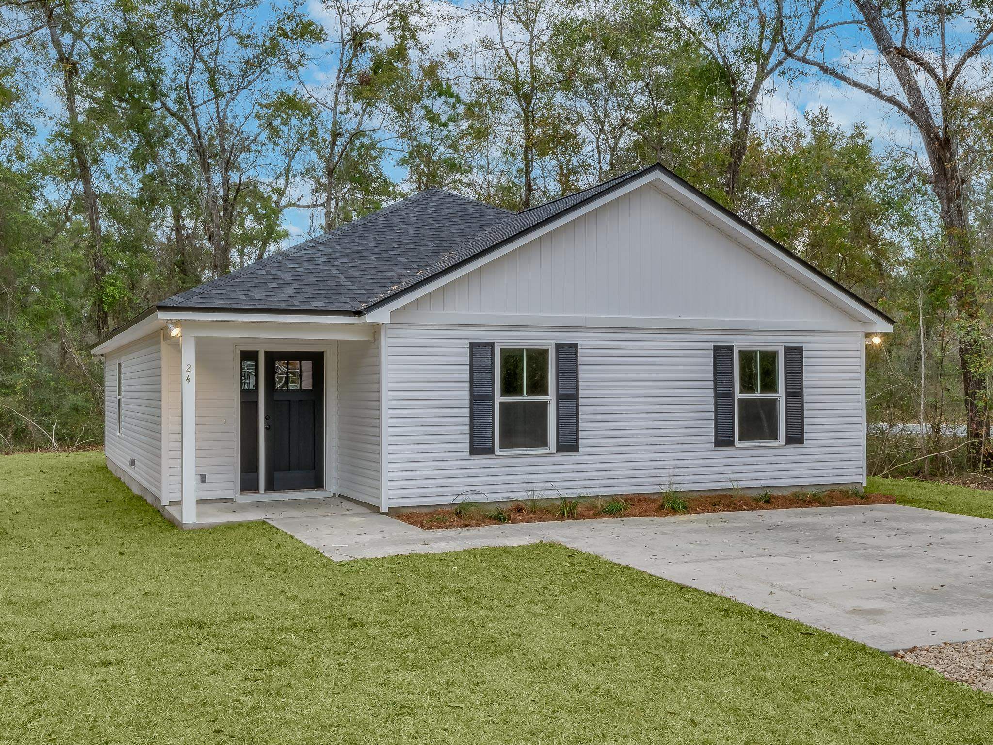 135 Duane Drive, CRAWFORDVILLE, FL 