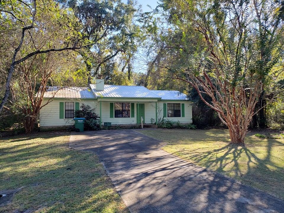 25 Ann Circle, CRAWFORDVILLE, FL 32327