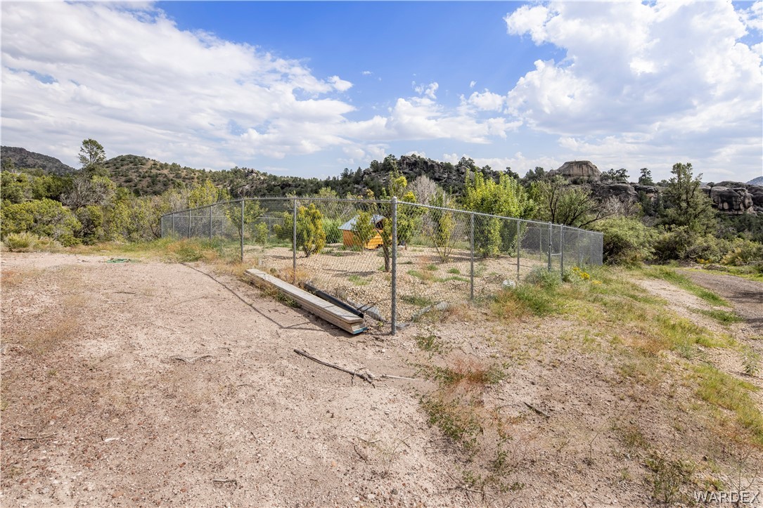 Listing photo id 35 for 18723 Knight Creek Road