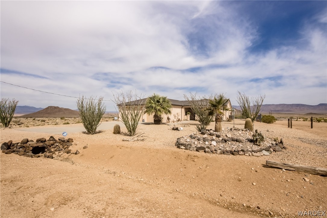 Listing photo id 36 for 8533 Canyon Drive