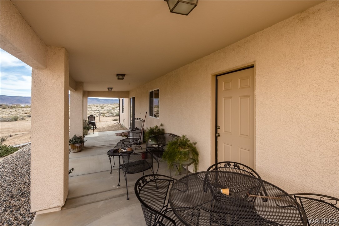 Listing photo id 42 for 8533 Canyon Drive