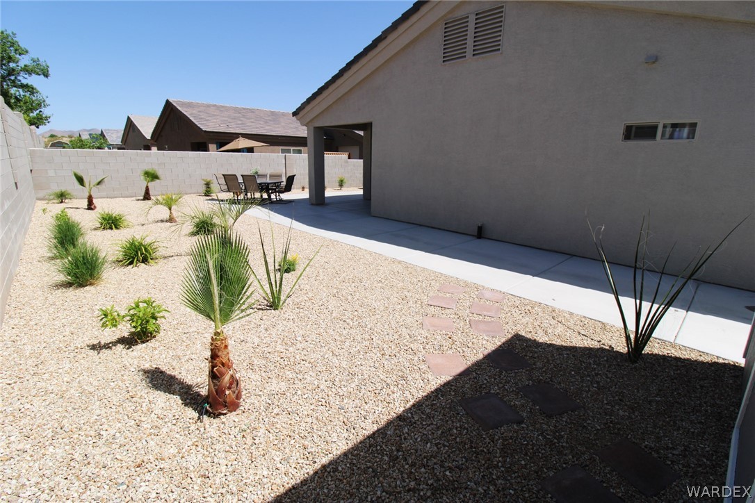 Listing photo id 27 for 2645 Peppergrass Lane