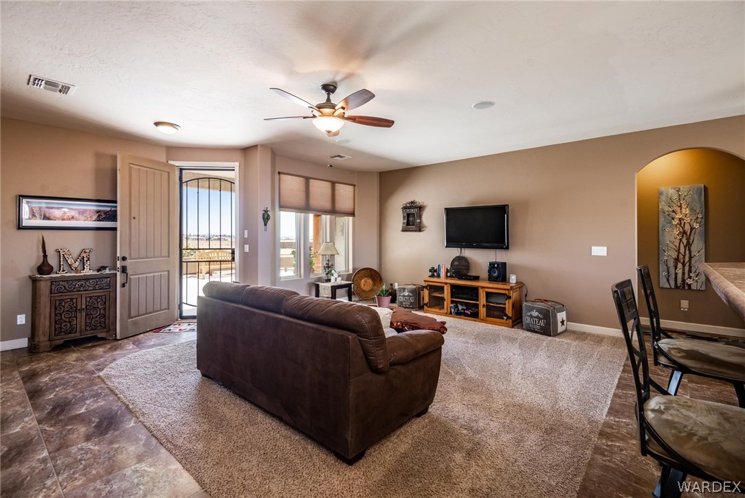 Listing photo id 7 for 10475 Fawn Court