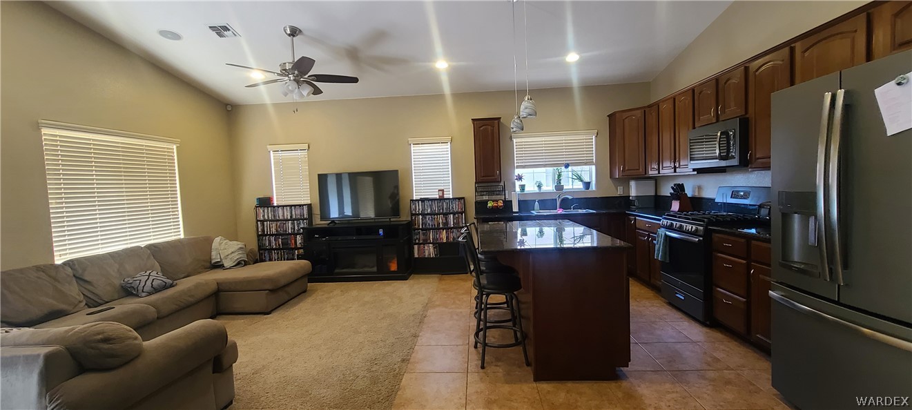 Listing photo id 23 for 2361 Ginger Street
