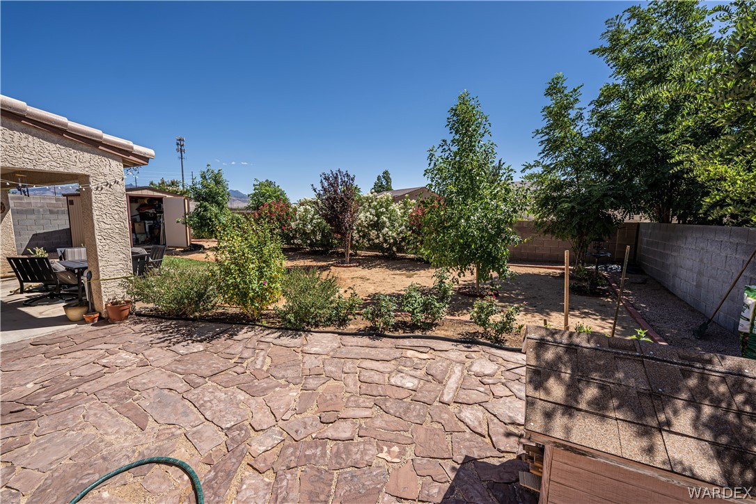 Listing photo id 31 for 4258 Medicine Bend Road