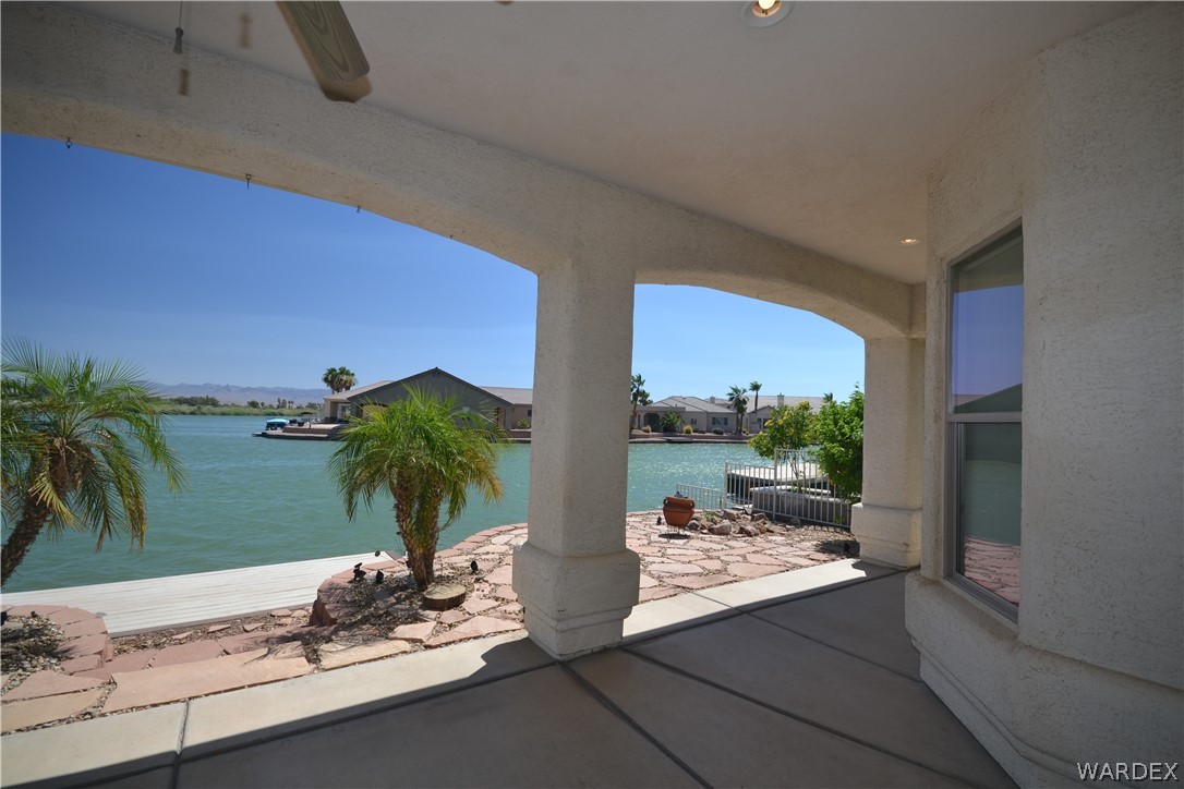 Listing photo id 10 for 10716 Peaceful Water Cove