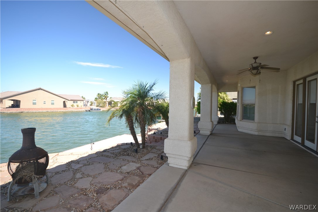 Listing photo id 11 for 10716 Peaceful Water Cove