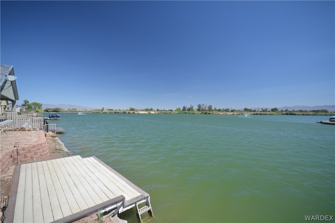Listing photo id 5 for 10716 Peaceful Water Cove