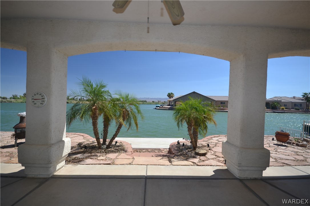 Listing photo id 9 for 10716 Peaceful Water Cove
