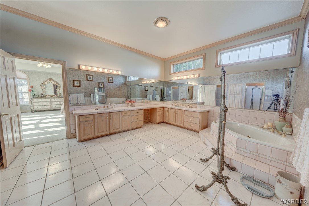 Listing photo id 27 for 641 Shadow Mountain Drive