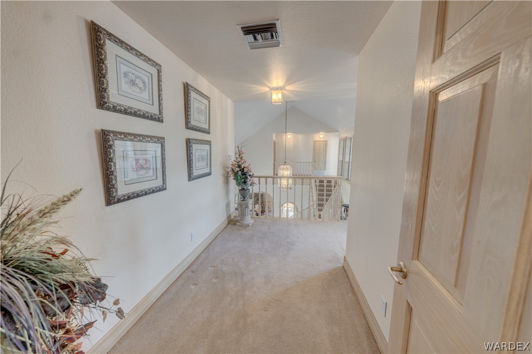 Listing photo id 37 for 641 Shadow Mountain Drive
