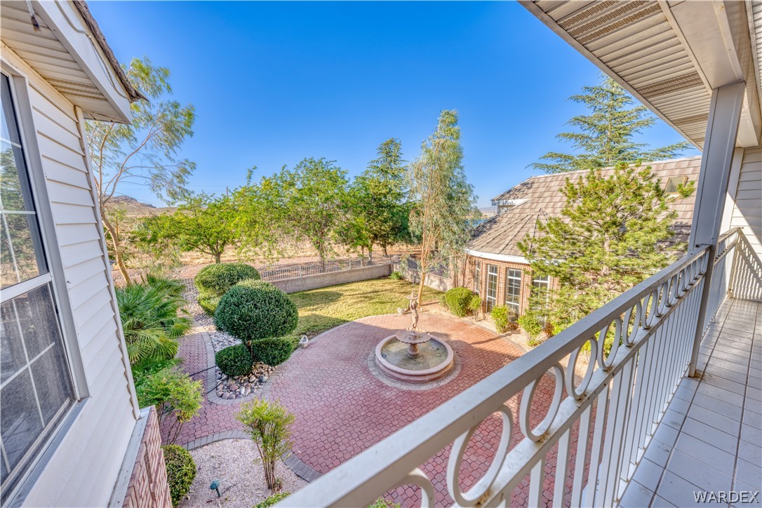 Listing photo id 43 for 641 Shadow Mountain Drive