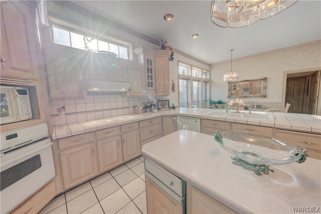 Listing photo id 71 for 641 Shadow Mountain Drive