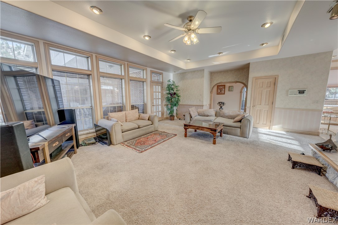 Listing photo id 77 for 641 Shadow Mountain Drive