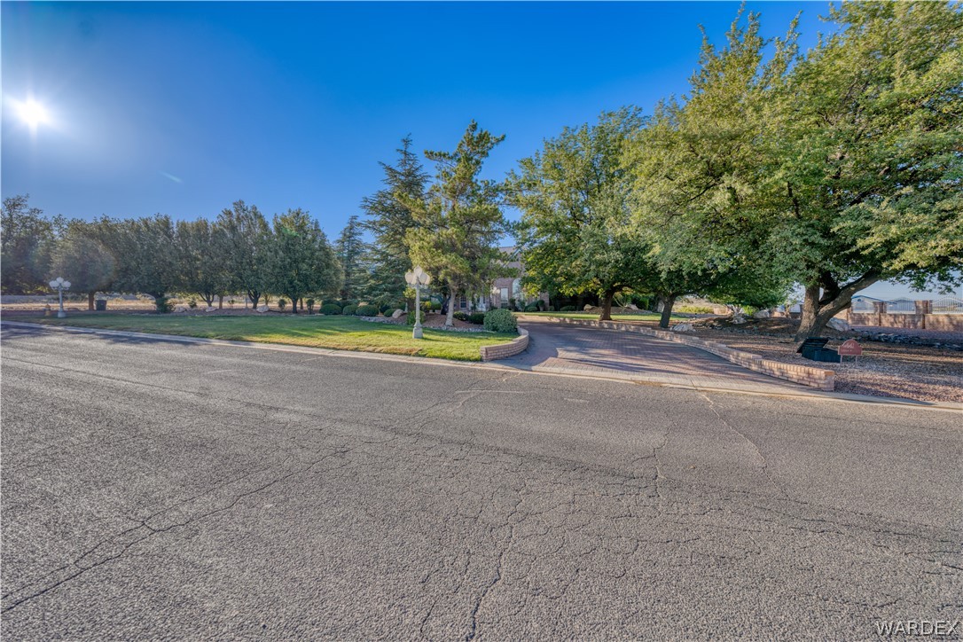 Listing photo id 87 for 641 Shadow Mountain Drive